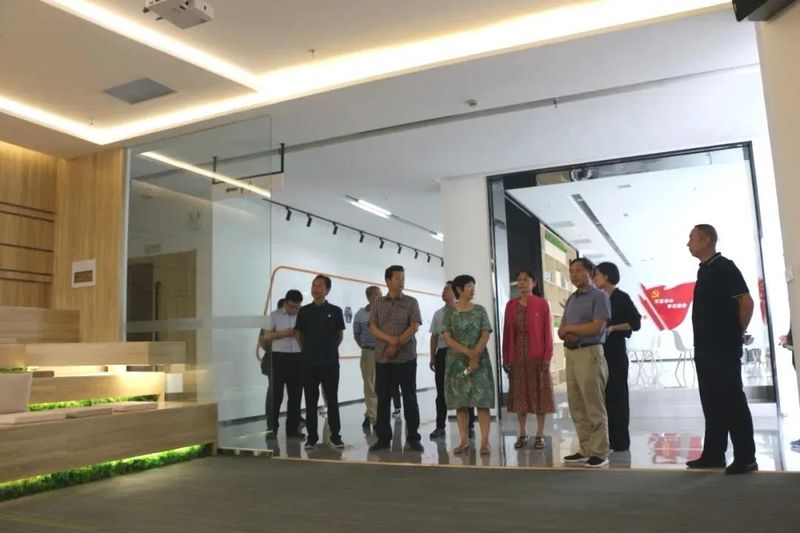 市委市直工委楊德照書(shū)記一行蒞臨泰投雙創(chuàng)生態(tài)社區(qū)調(diào)研